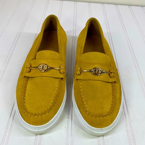 Coach  Corey yellow suede loafers - Picture 3 of 9
